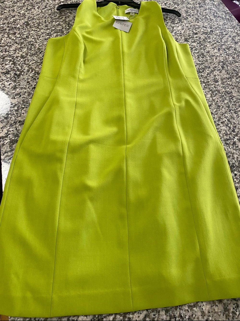 Kaspar Sleeveless Shift Dress in Lime Green - Picture 3 of 4